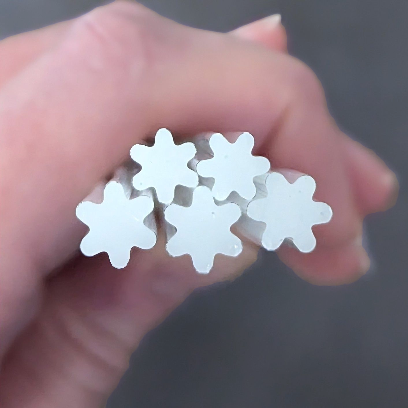 SEE NOTES - COE 90 Play Pack - Mini/Small 6 Point White Filler Flower