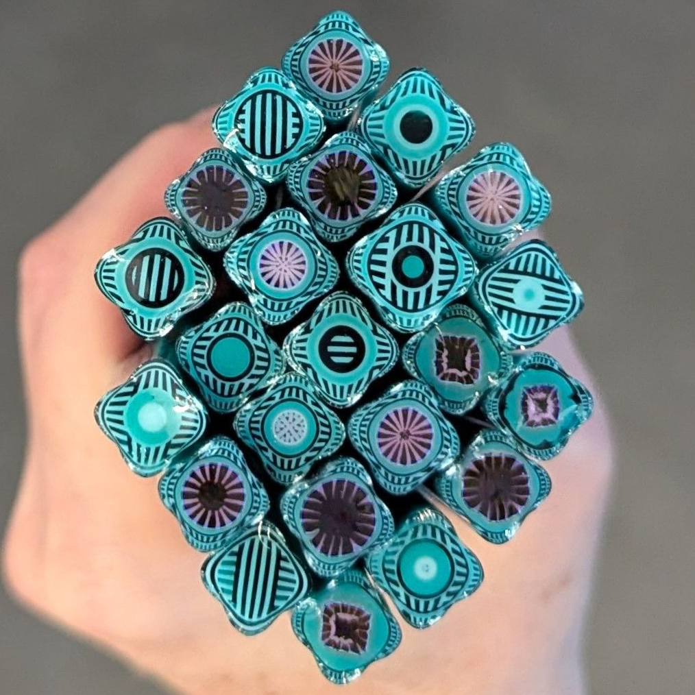 M/LG Pink Teal Geo