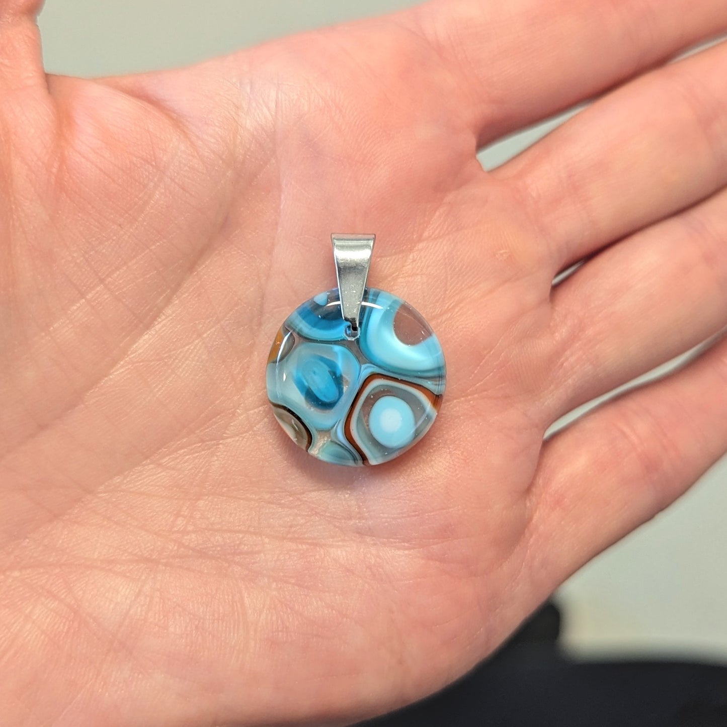 Pendant 22