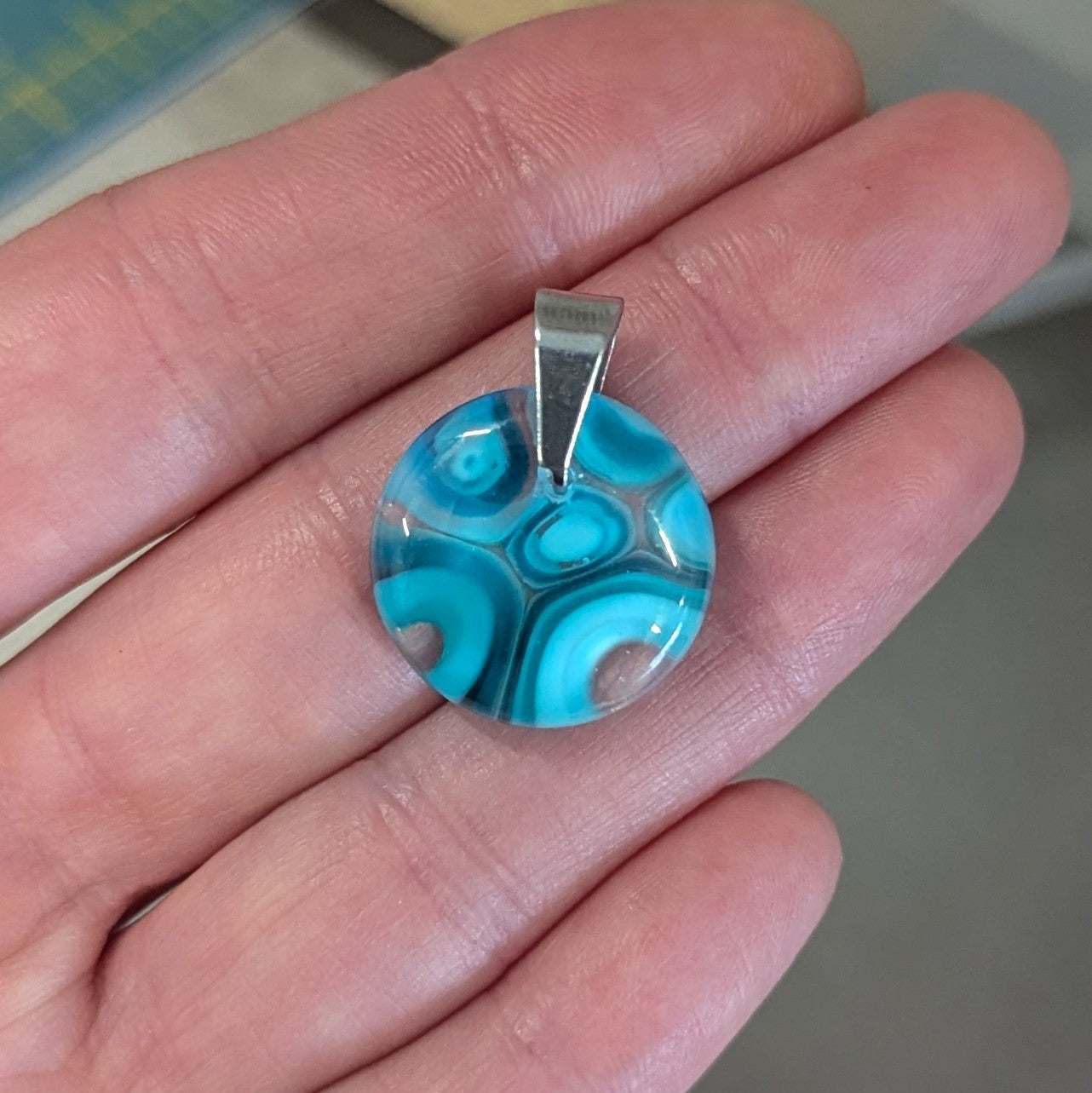Pendant 11
