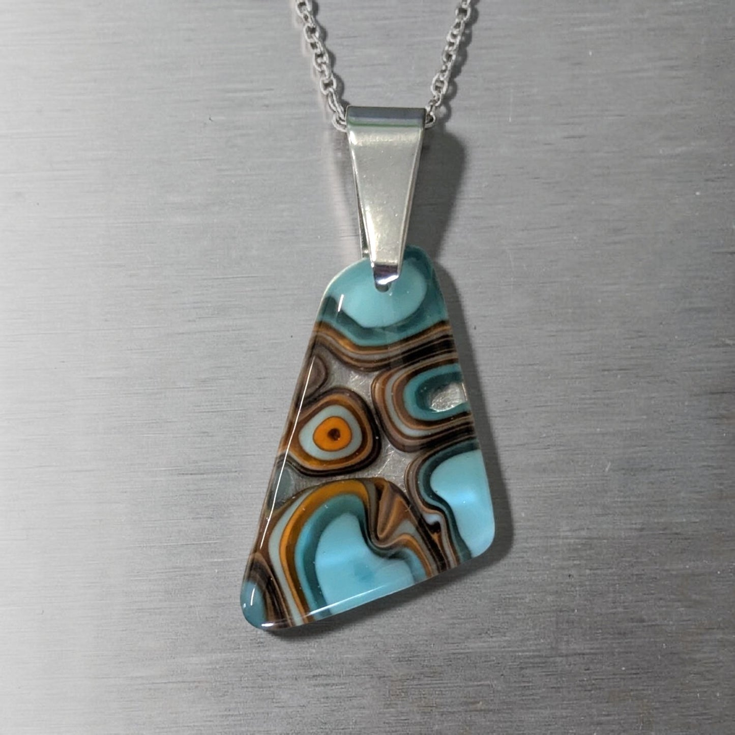 Pendant 06